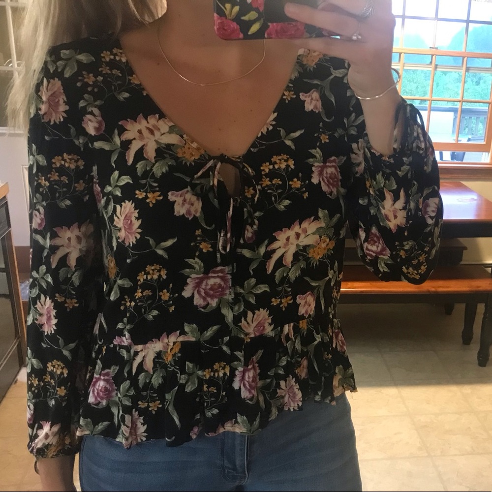 NWT - American Eagle blouse black - Medium